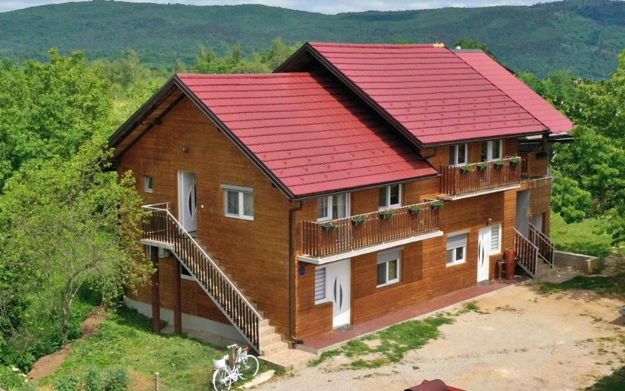 Apartments Laura Rakovica Ngoại thất bức ảnh