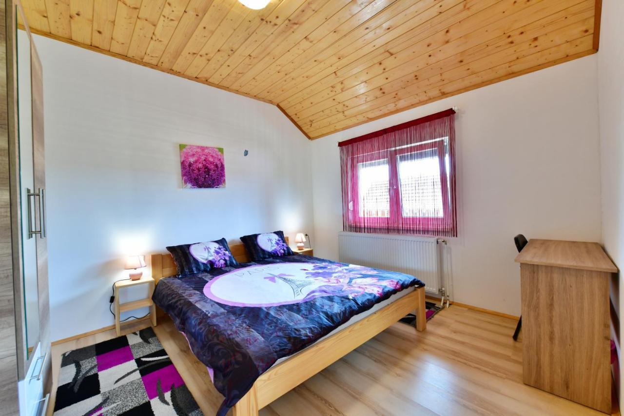Apartments Laura Rakovica Ngoại thất bức ảnh