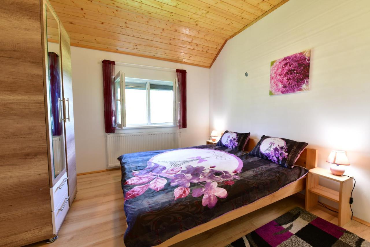Apartments Laura Rakovica Ngoại thất bức ảnh
