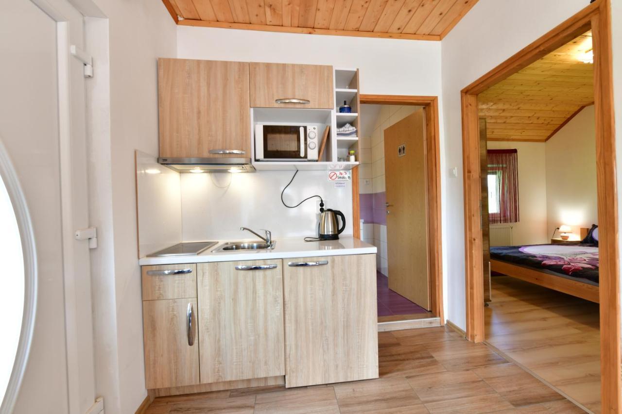 Apartments Laura Rakovica Ngoại thất bức ảnh