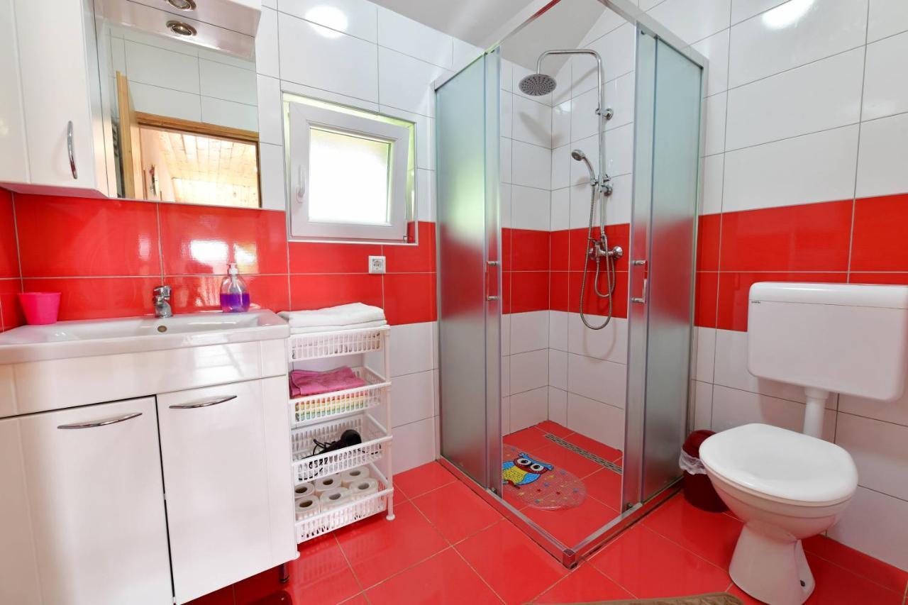 Apartments Laura Rakovica Ngoại thất bức ảnh