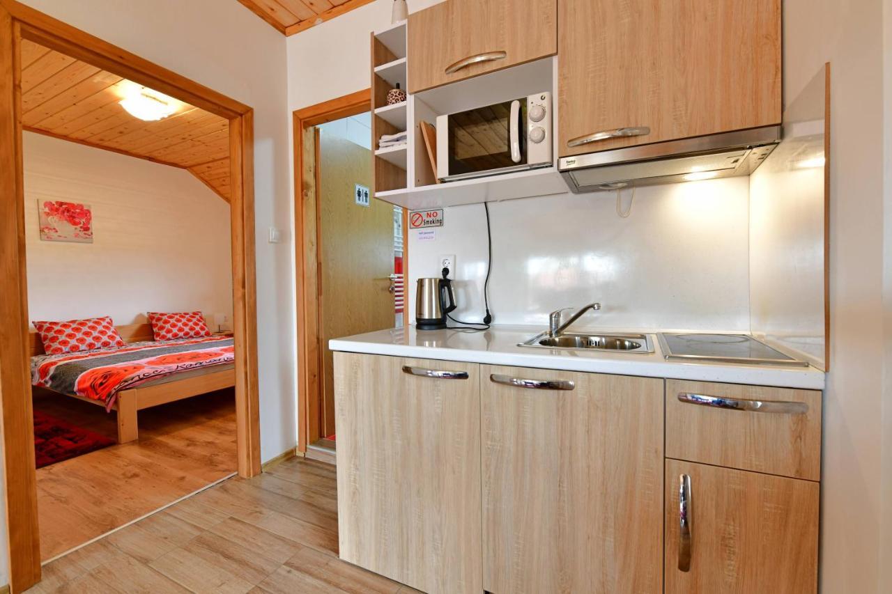Apartments Laura Rakovica Ngoại thất bức ảnh
