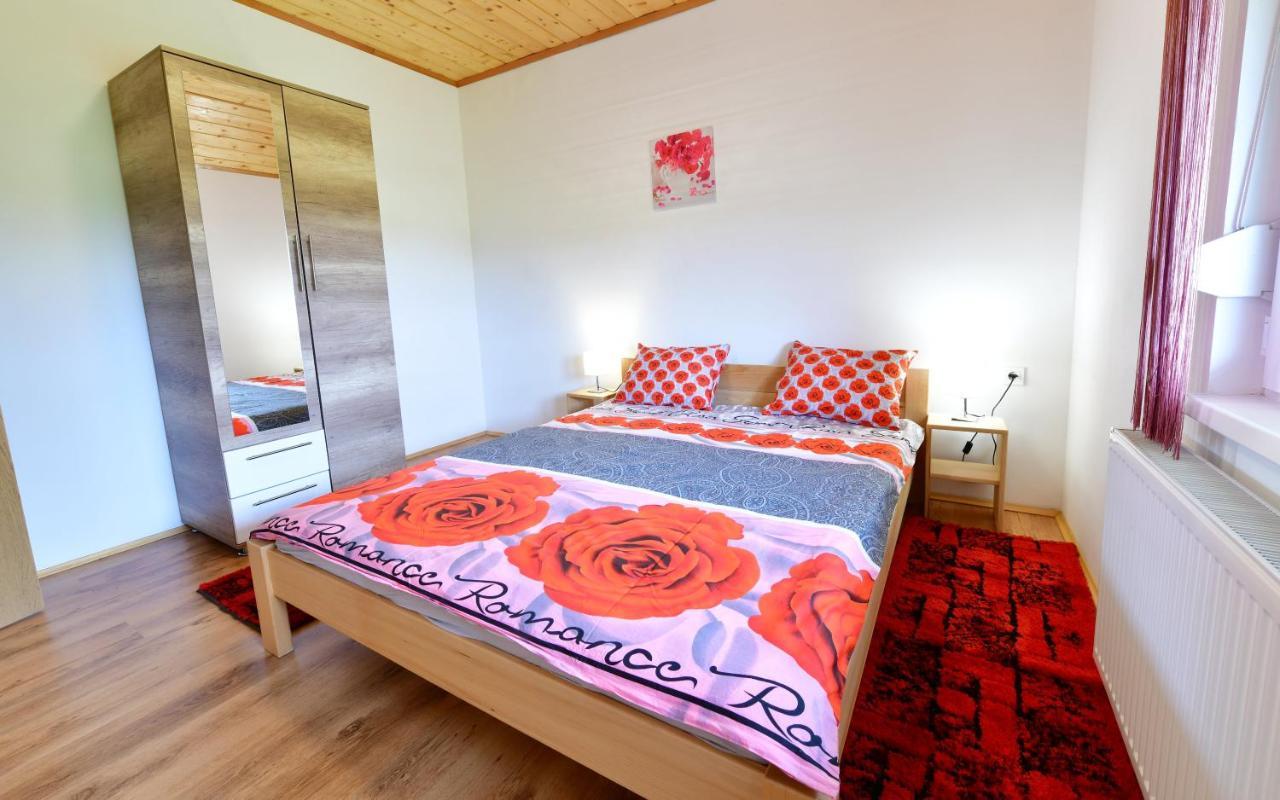 Apartments Laura Rakovica Ngoại thất bức ảnh