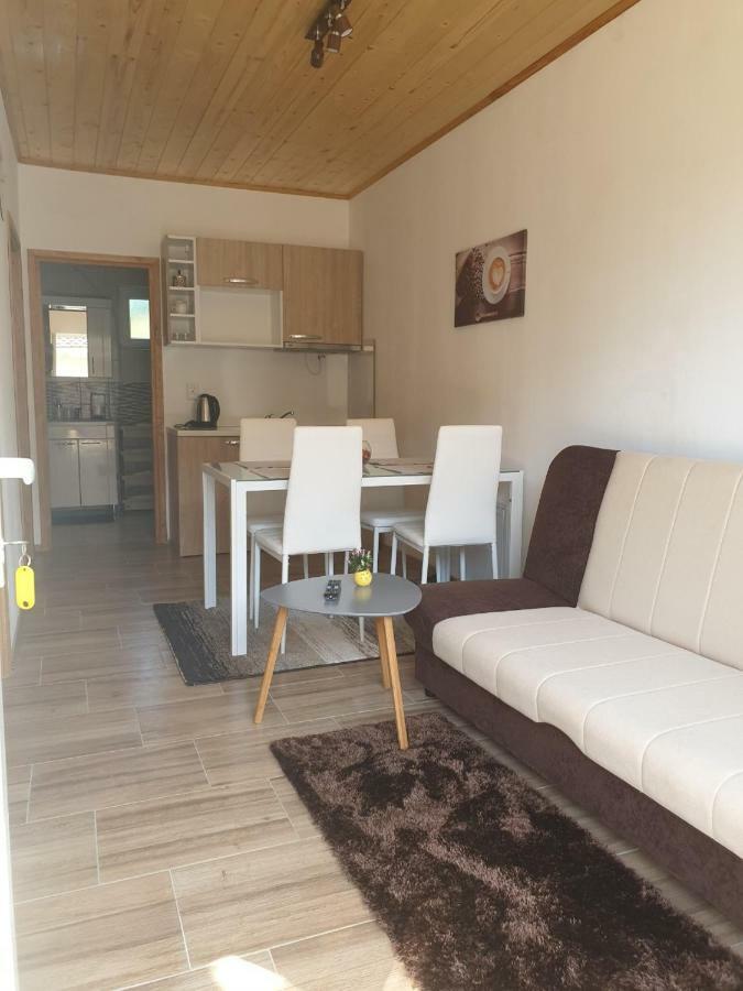 Apartments Laura Rakovica Ngoại thất bức ảnh
