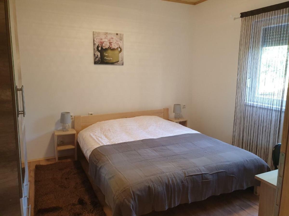 Apartments Laura Rakovica Ngoại thất bức ảnh