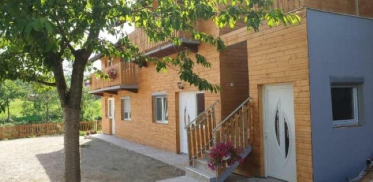 Apartments Laura Rakovica Ngoại thất bức ảnh